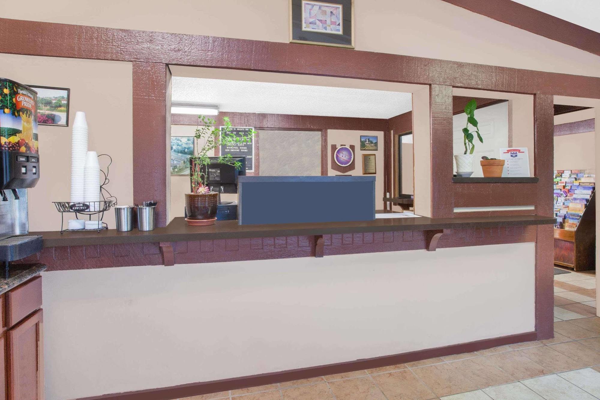 Knights Inn - Battle Creek Bagian luar foto